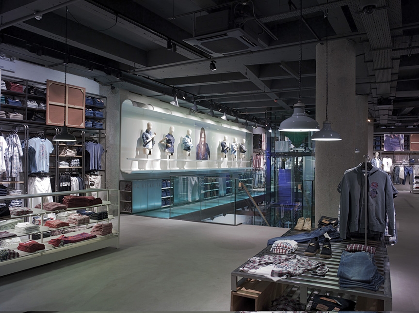 Levi Strauss & Co lowers revenue guidance - Vimarsana News