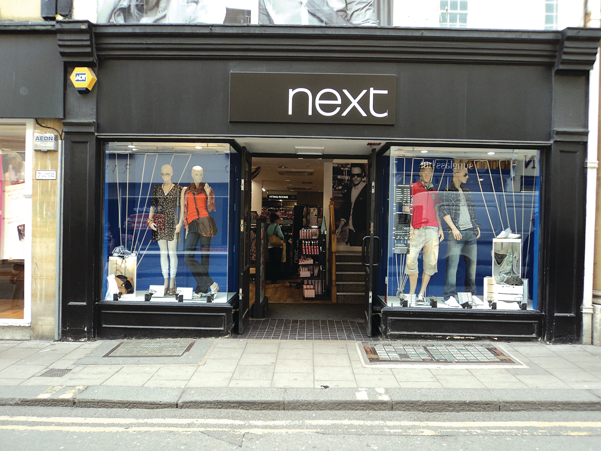 Next, 33 Stall Street