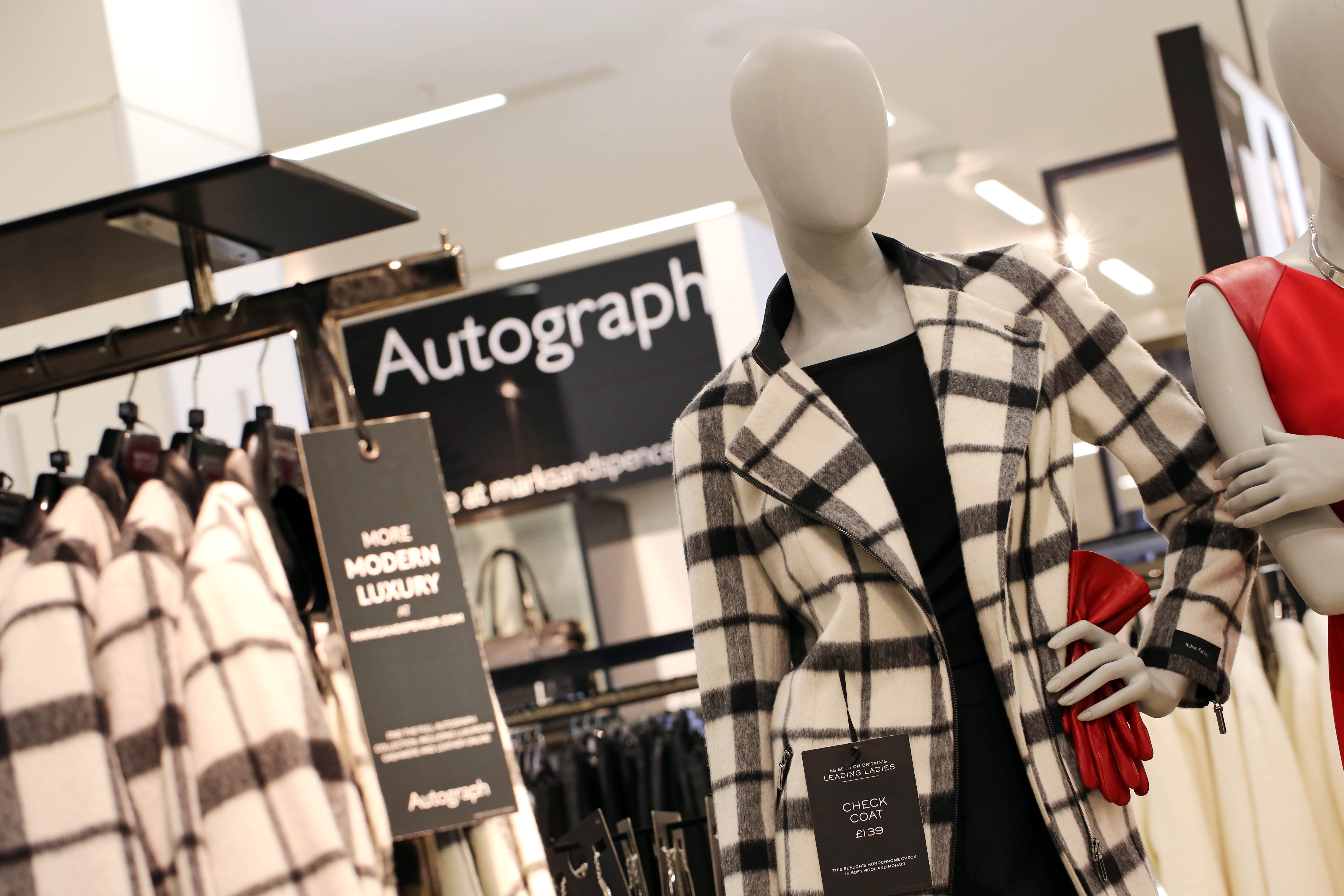 Магазин маркс энд спенсер. Marks &amp; spencer бренд. макс энд спенсер магазин.