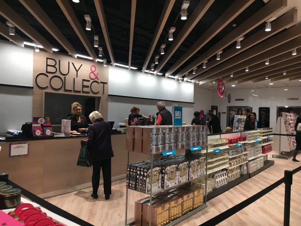 House of Fraser confirms investment deadline