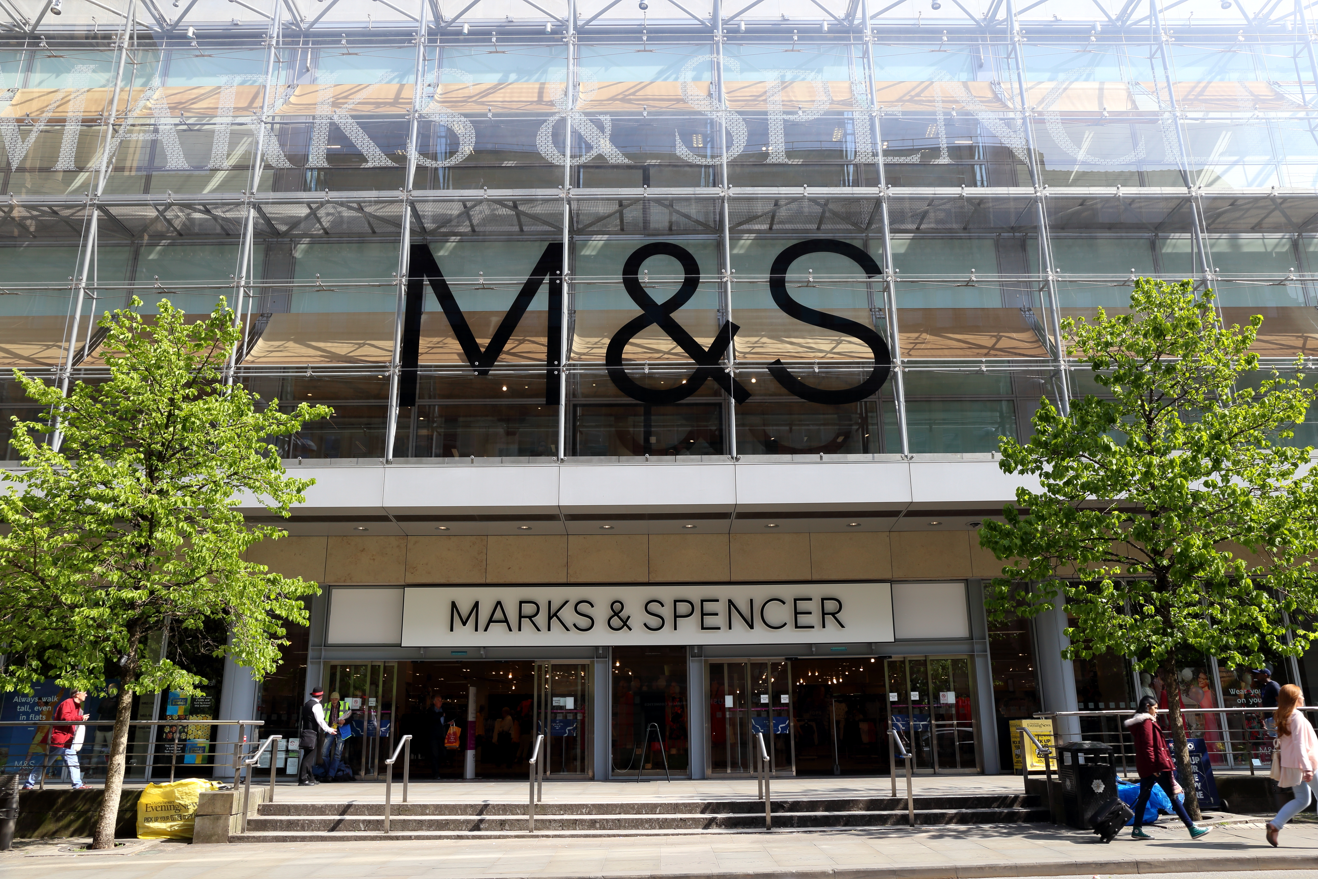 Маркс энд спенсер в лондоне. I work for marks and. Рекламы marks and spencer в англии. I work for marks and. Магазин marks & spencer в англии.