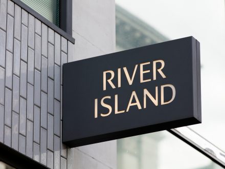 River-Island-2k-440x330.jpg