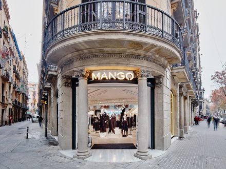 MANGO-Canuda-Barcelona-440x330.jpg