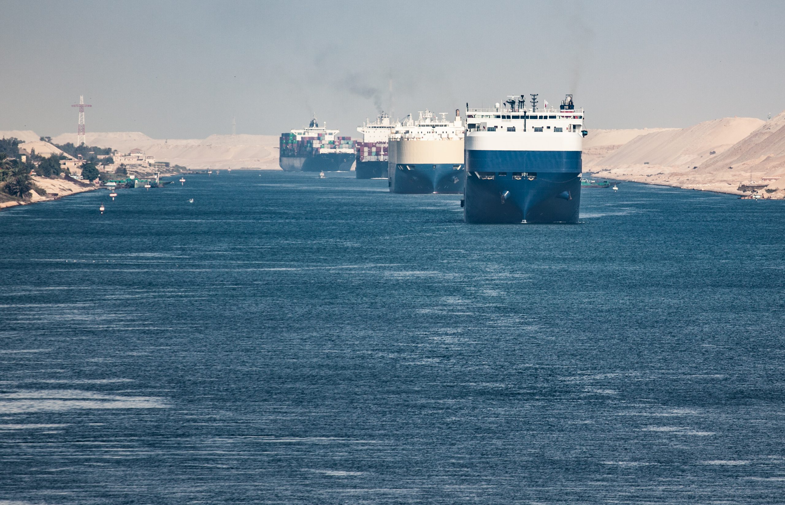 Mega Ship Blocks Suez Canal: Impact On Global Supply Chain - 3uvke8e