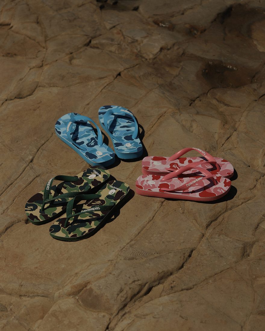 New Havaianas Gray Camo Flip Flops A Bathing Ape Havaianas Tradi ZoriWhite Camo A BATHING APE® x HAVAIANAS – us.bape.com main image 3