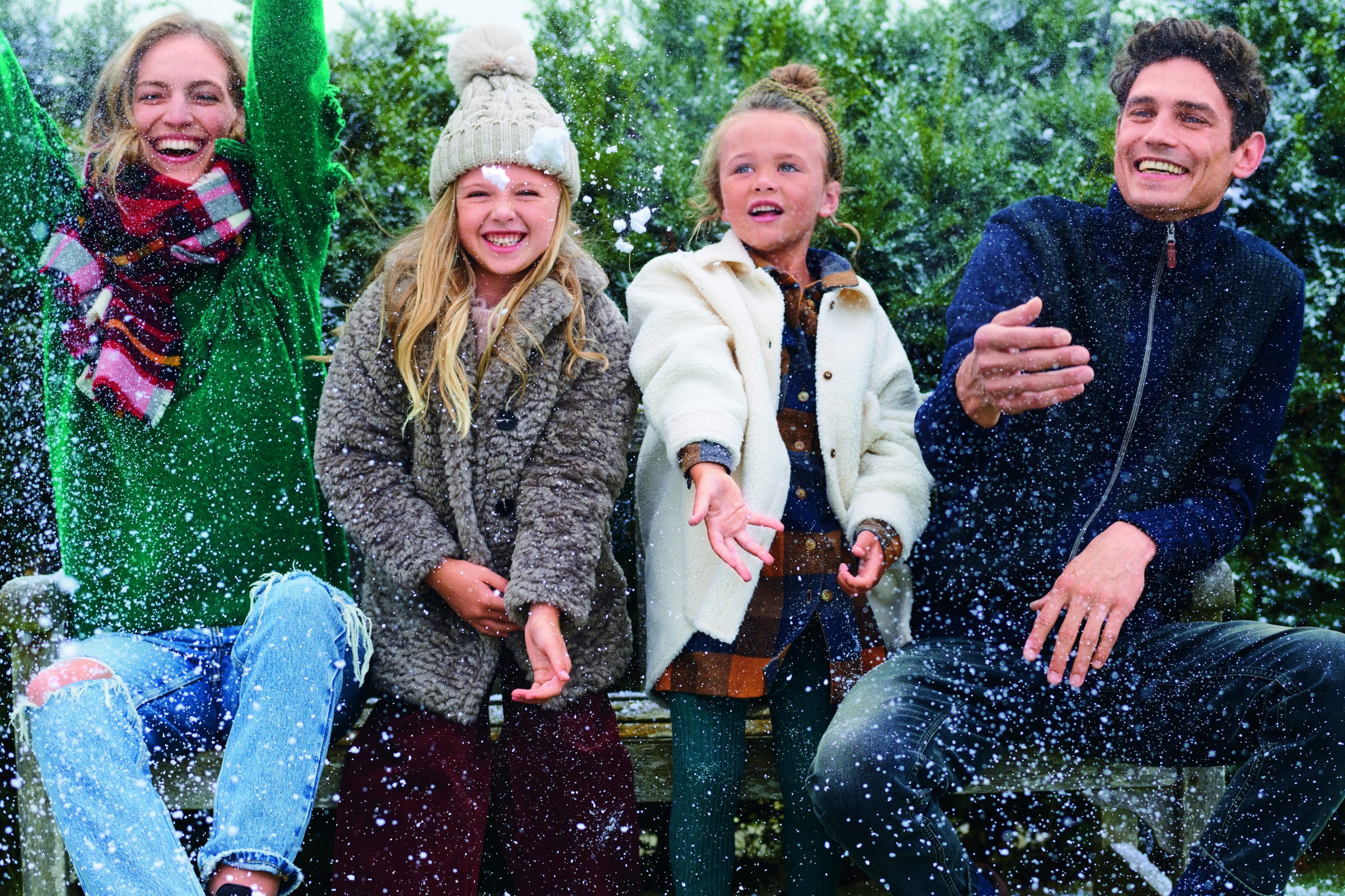 Next sales rise but it cautions on supply chain pressure