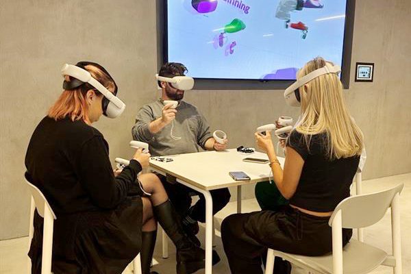 Asos's solutions to the tech challenges in fashion design - Vimarsana News