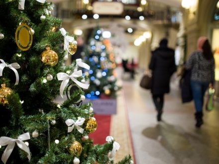 shutterstock_xmas-shopping-440x330.jpg