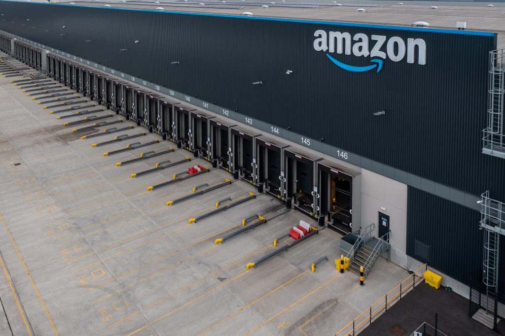 Relocations and robots redefining the distribution centre