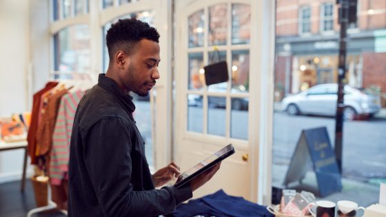 Government backs small businesses with crackdown on late payments