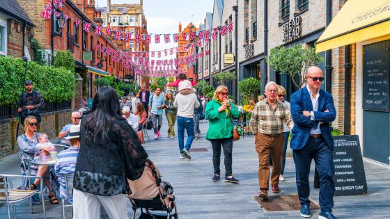 Retail sales rise in March despite clothing and footwear ‘struggles’