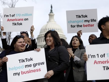TikTok-Ban-Protestors-440x330.jpg