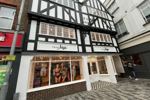 Pour Moi Kingston Upon Thames store 2024
