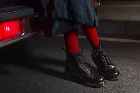 Dr-Martens-AW24-ReBoot_1460-Leg-Down-01_Uncropped-scaled-e1737963984852-492x328.webp