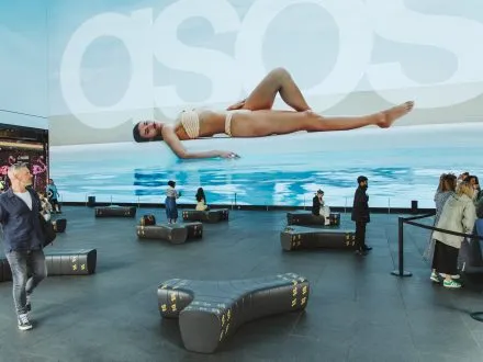 asos-popup-tottenhamCR-10-440x330.webp