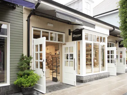 Dune-London-Kildare-Outlet-Store-Opening-2-440x330.webp