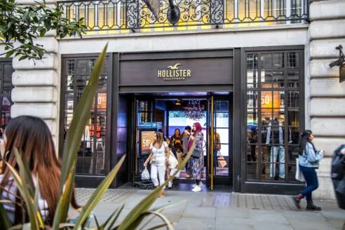 Hollister-store-shutterstock_2414626863-492x328.webp