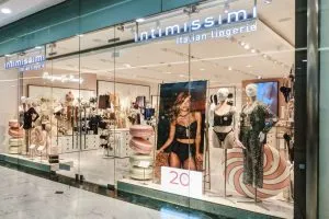 Intimissimi-Canary-Wharf-3x2-1-300x200.webp