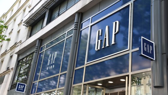Gap sales dip as it names new Old Navy CEO