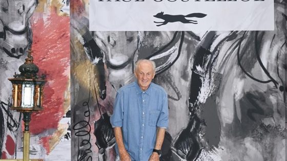 Fashion industry pays tribute to ‘much loved’ Irish designer Paul Costelloe