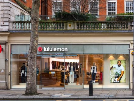 Lululemon-High-Street-Ken-%C2%A9-Michael-Franke-7062-RESIZE--440x330.jpg