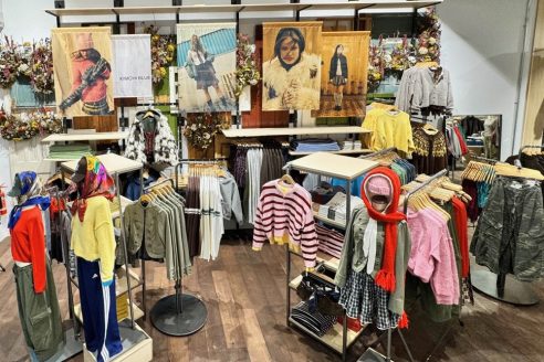 Urban Outfitters Lakeside