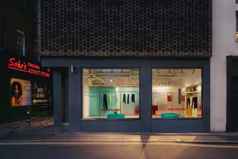 Peachy_Den_Showroom_5-492x328.webp