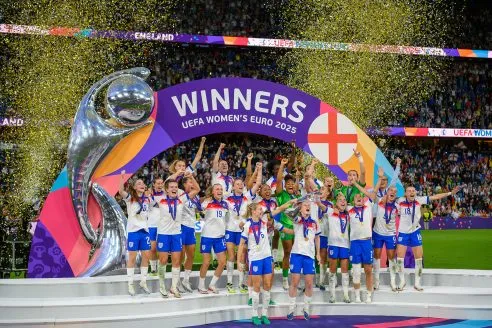 Lionesses-England-Football-Team-Euros-2025-shutterstock_2660300131-492x328.webp