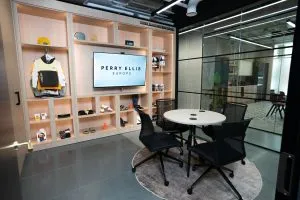Perry-Ellis-Group-LICENSING_R0OM_02-300x200.webp