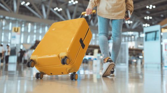 Holidaymakers set to boost clothing and footwear sales