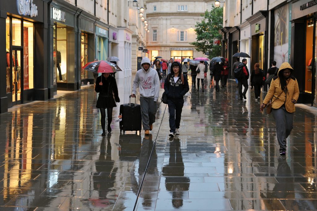 UK footfall decline slows in January as retail parks return to growth