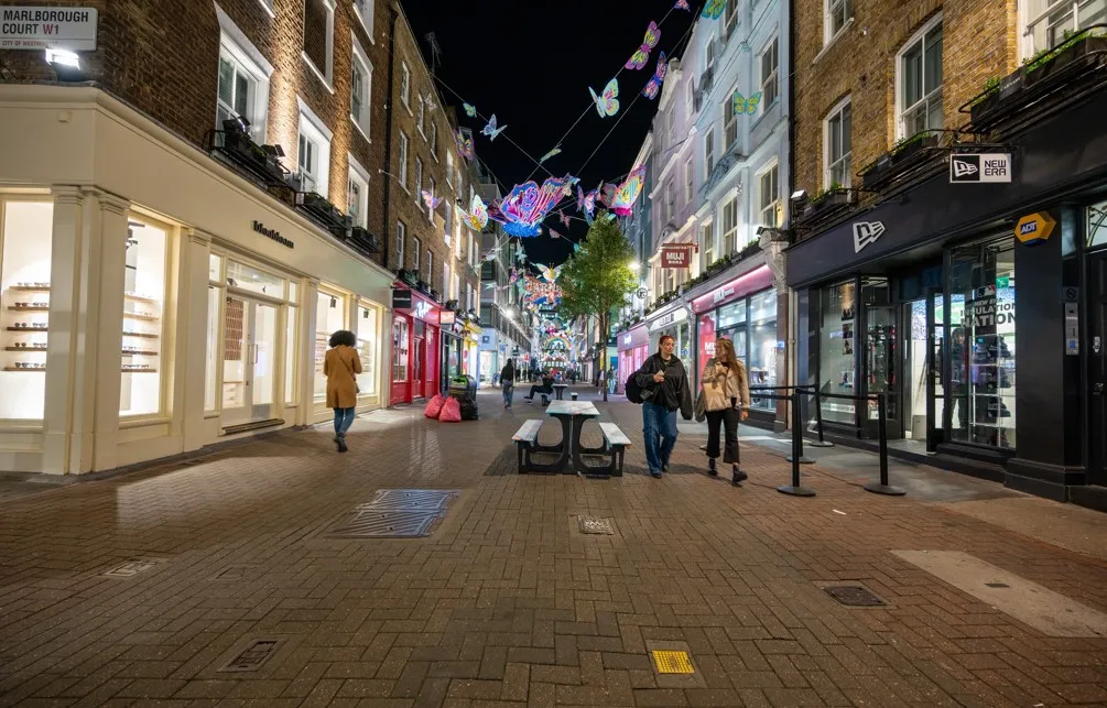 UK retail sales edge higher over three months, but online jewellers see softer November