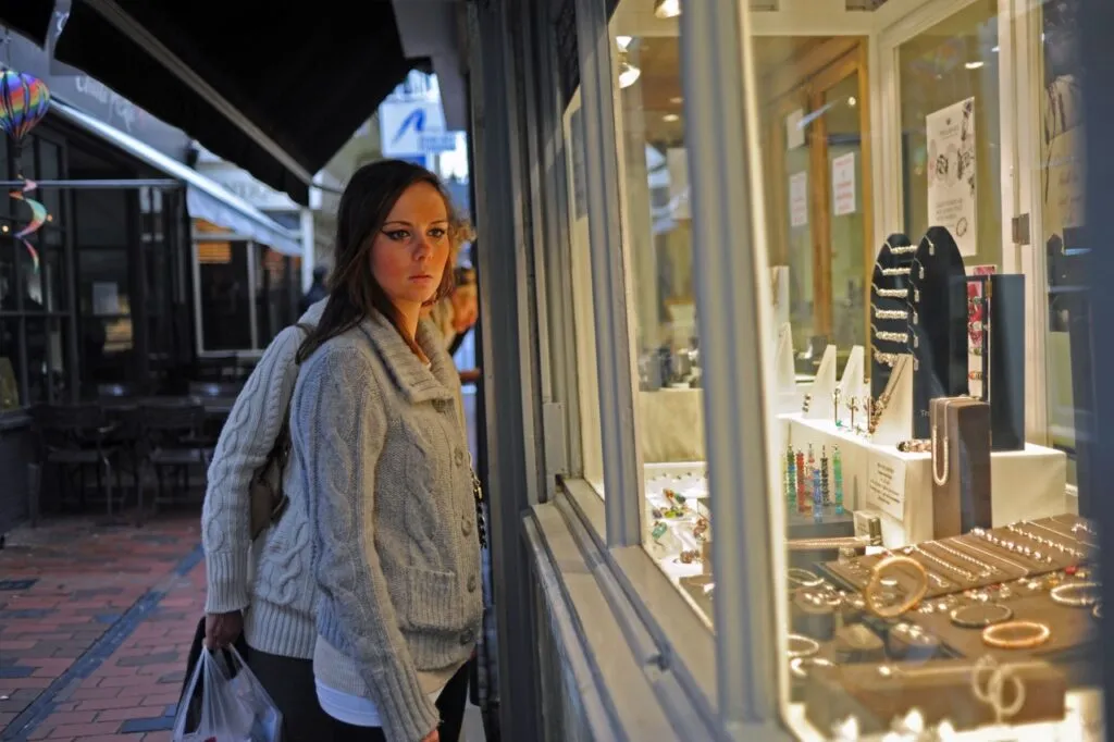 UK Jewellery, Silverware and Allied Crafts Roundtable welcomes Government’s Small Business Plan but urges further action