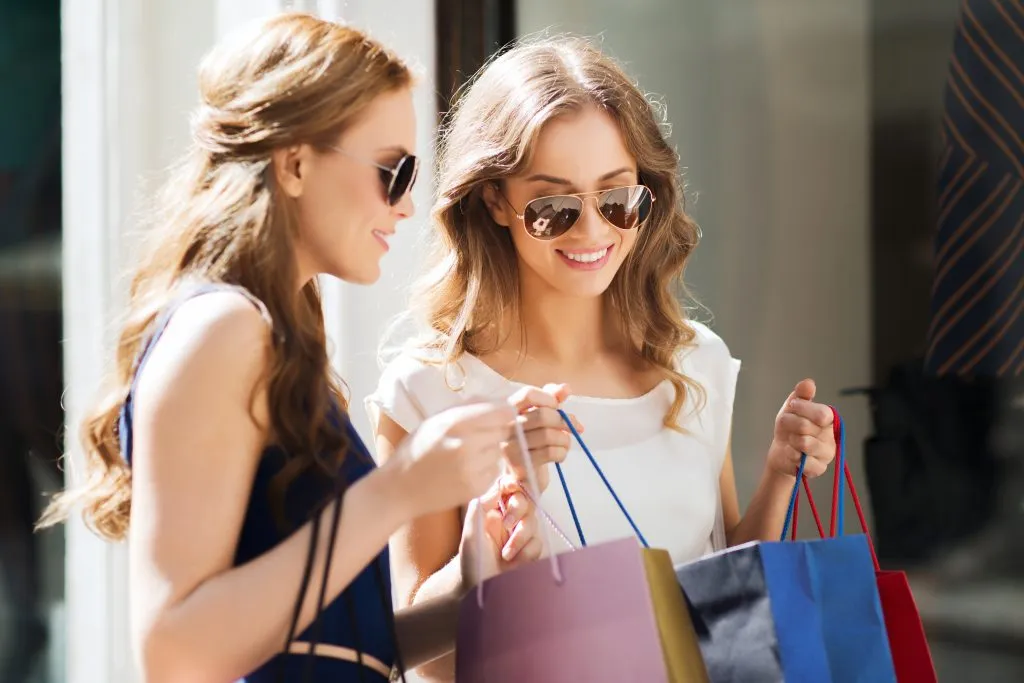 Consumer confidence improves slightly despite ongoing inflation concerns