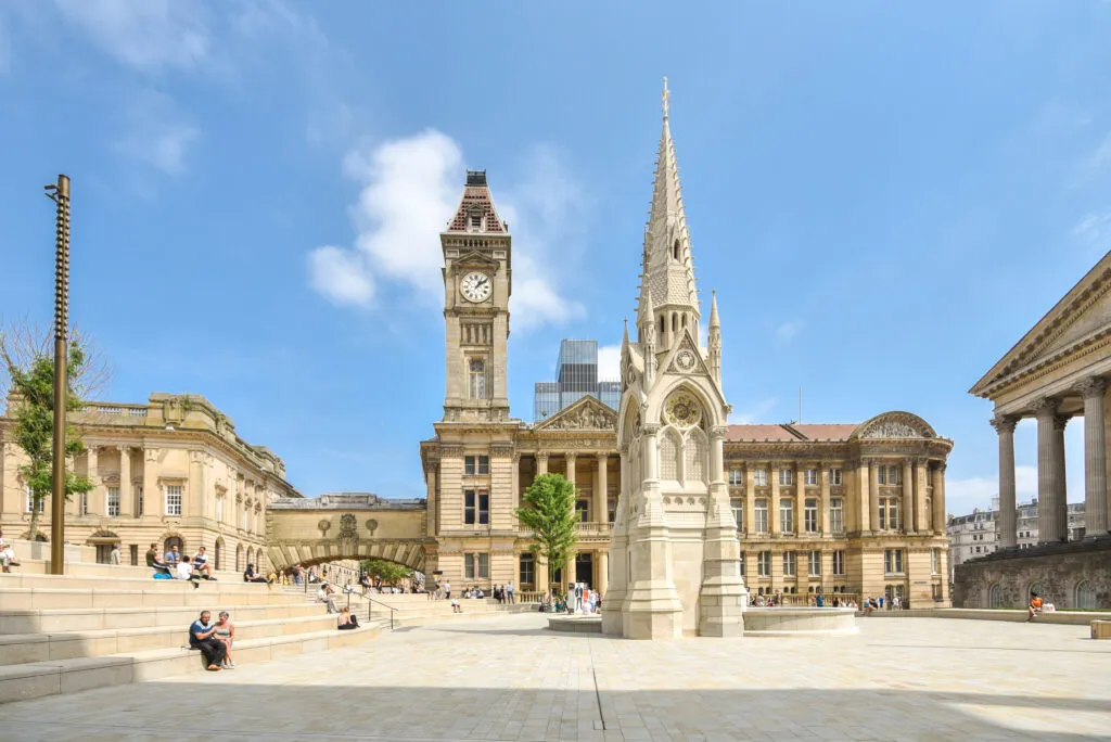 Birmingham Jewellery Biennial invites UK jewellers to enter Colour exhibition
