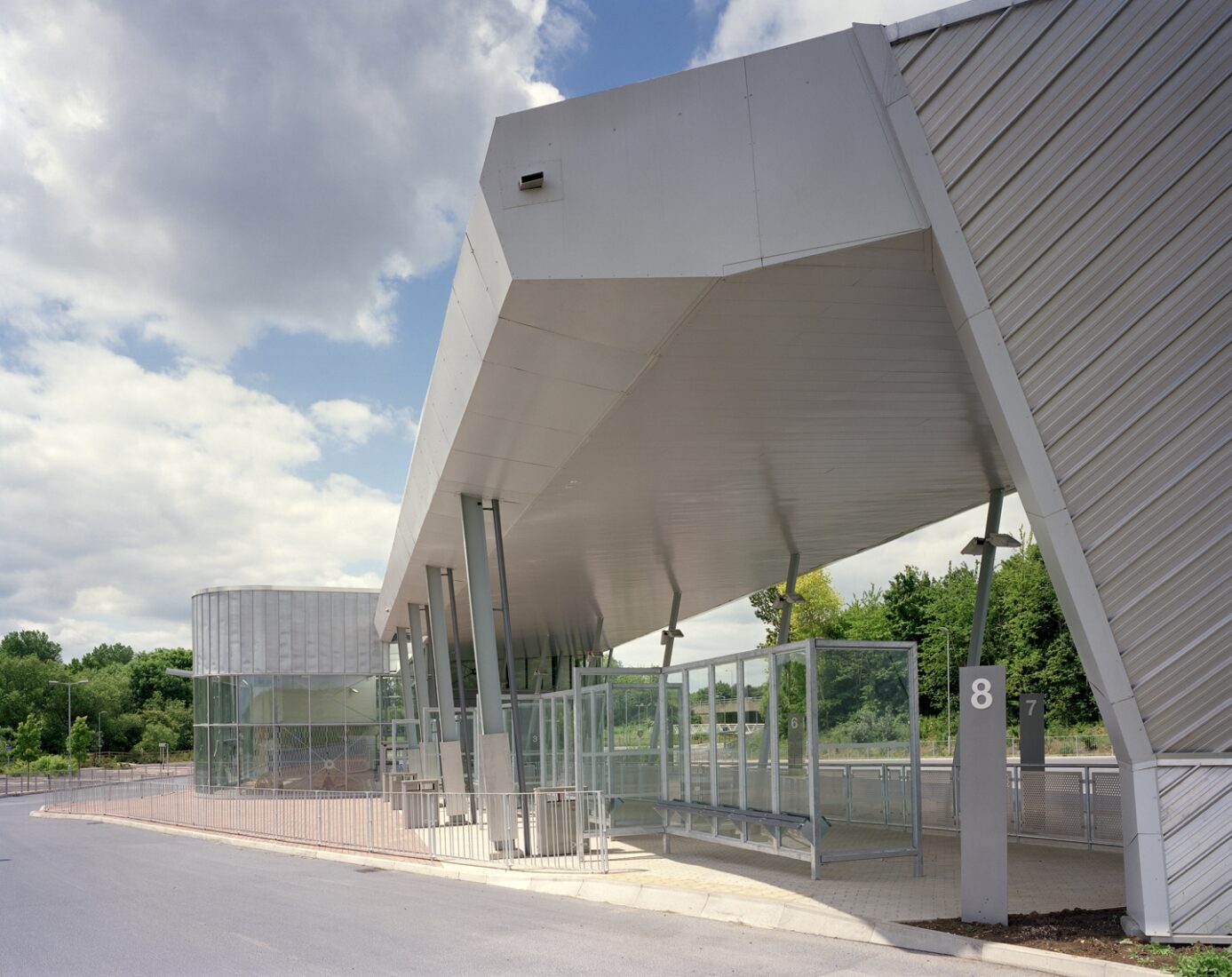 D5 Architects completes Milton Keynes coach station