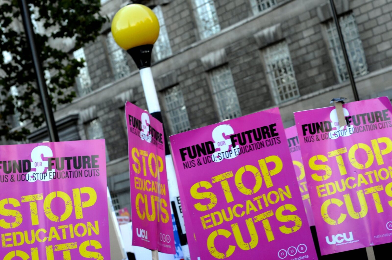 Student Stop 'Stop £150,000 student debt' say protesting Bartlett dons