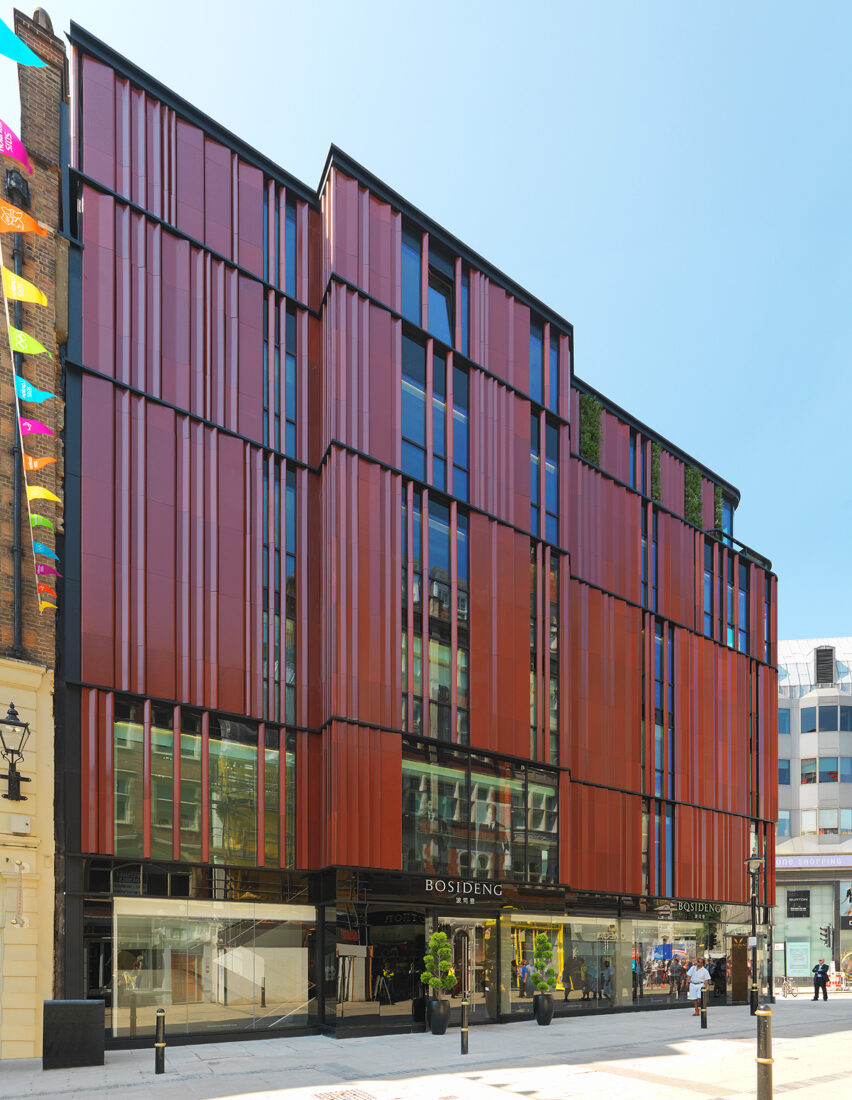 Doors open at DSDHA’s flagship store for Bosideng