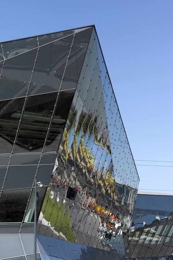The bolt-on flagship: Wilkinson Eyre's Crystal