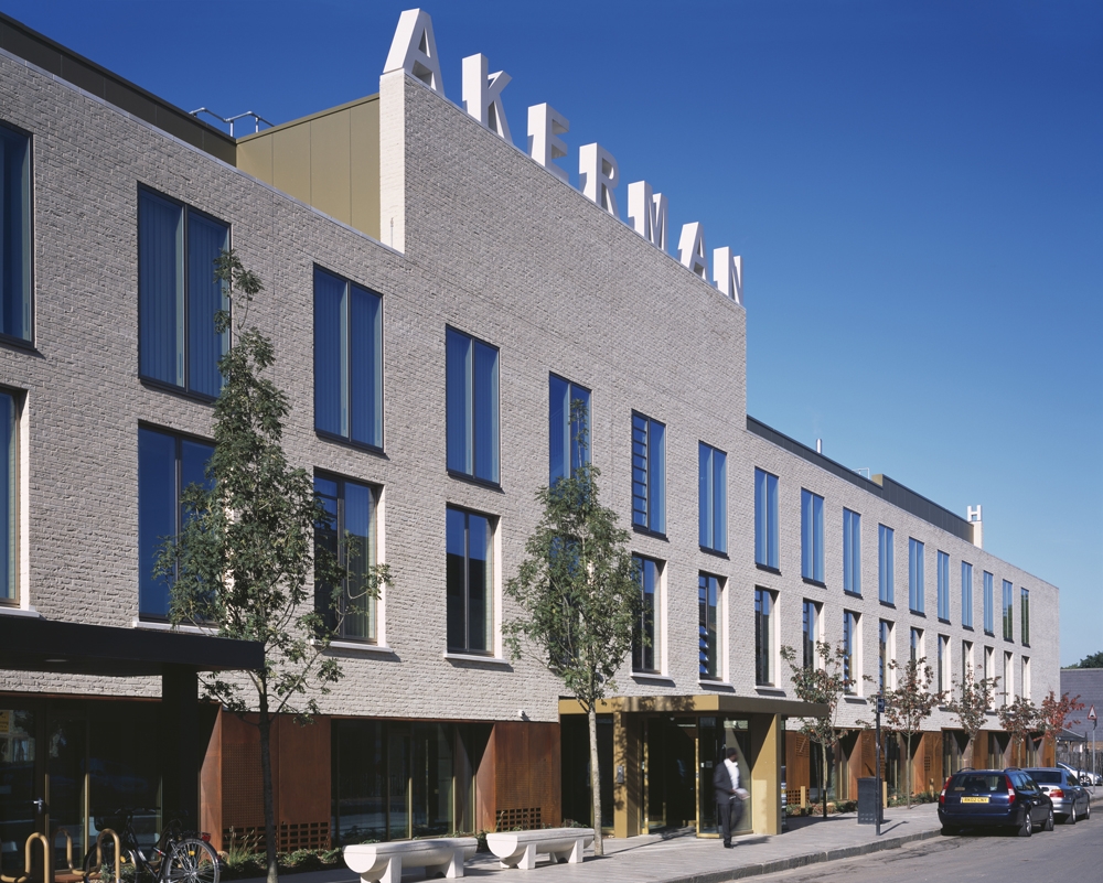 A statement of intent: Akerman Health Centre by Henley Halebrown Rorrison