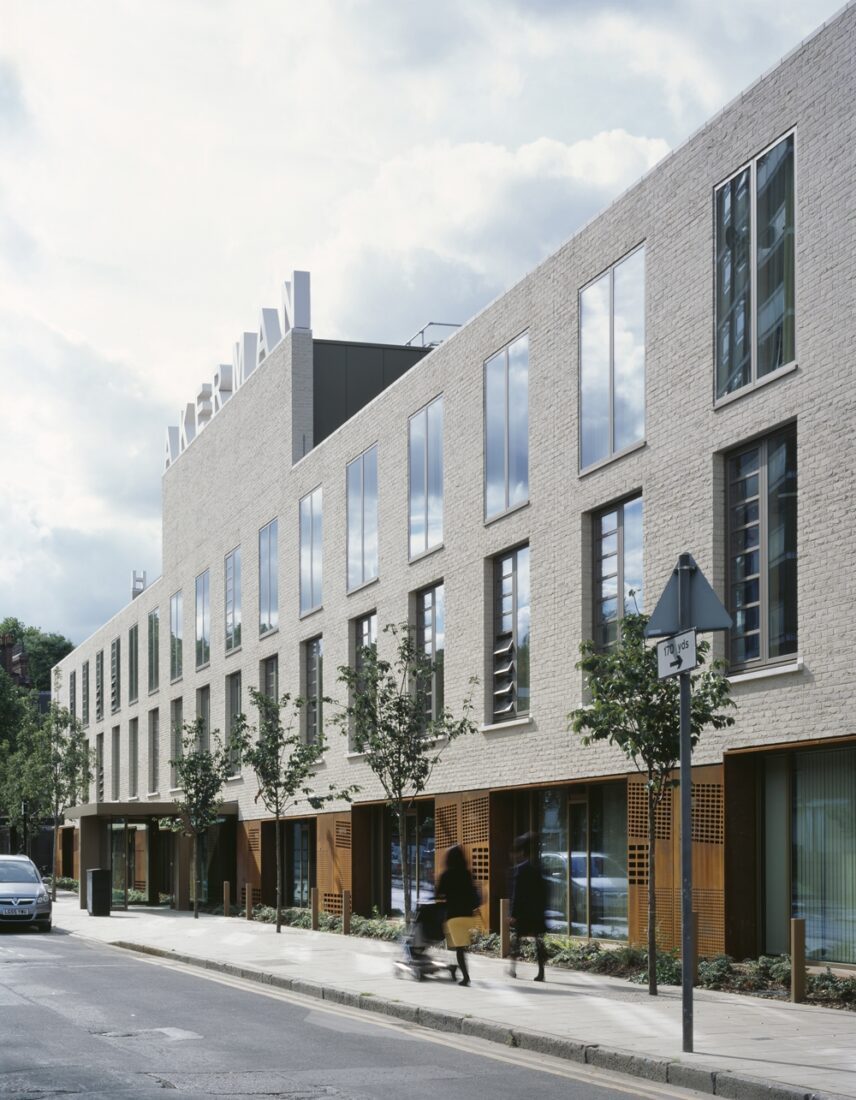 A statement of intent: Akerman Health Centre by Henley Halebrown Rorrison