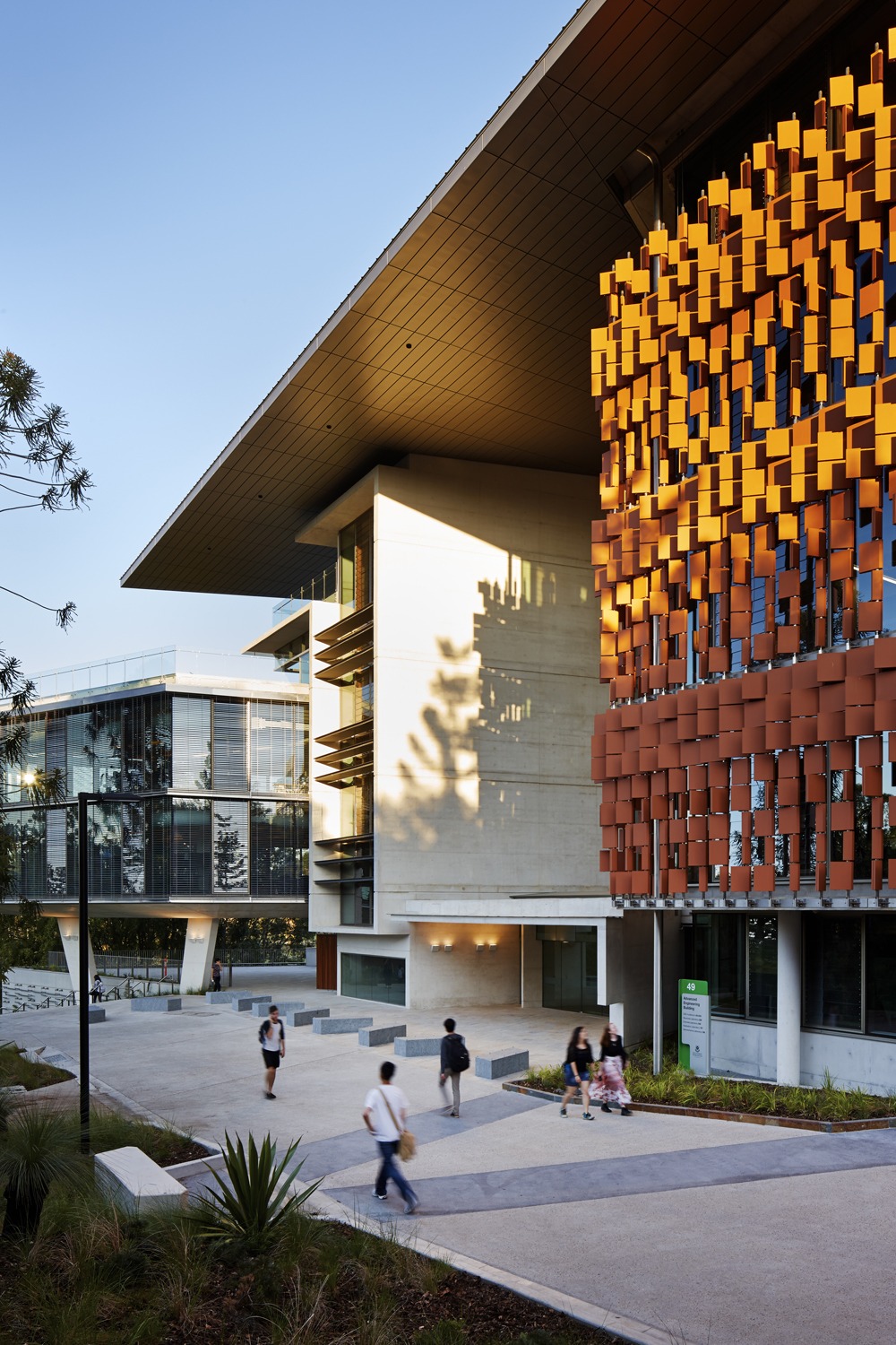 Hassell and Kirk's Queensland Uni engineering building opens