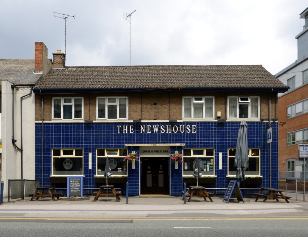 Historic England on hunt for best postwar pubs