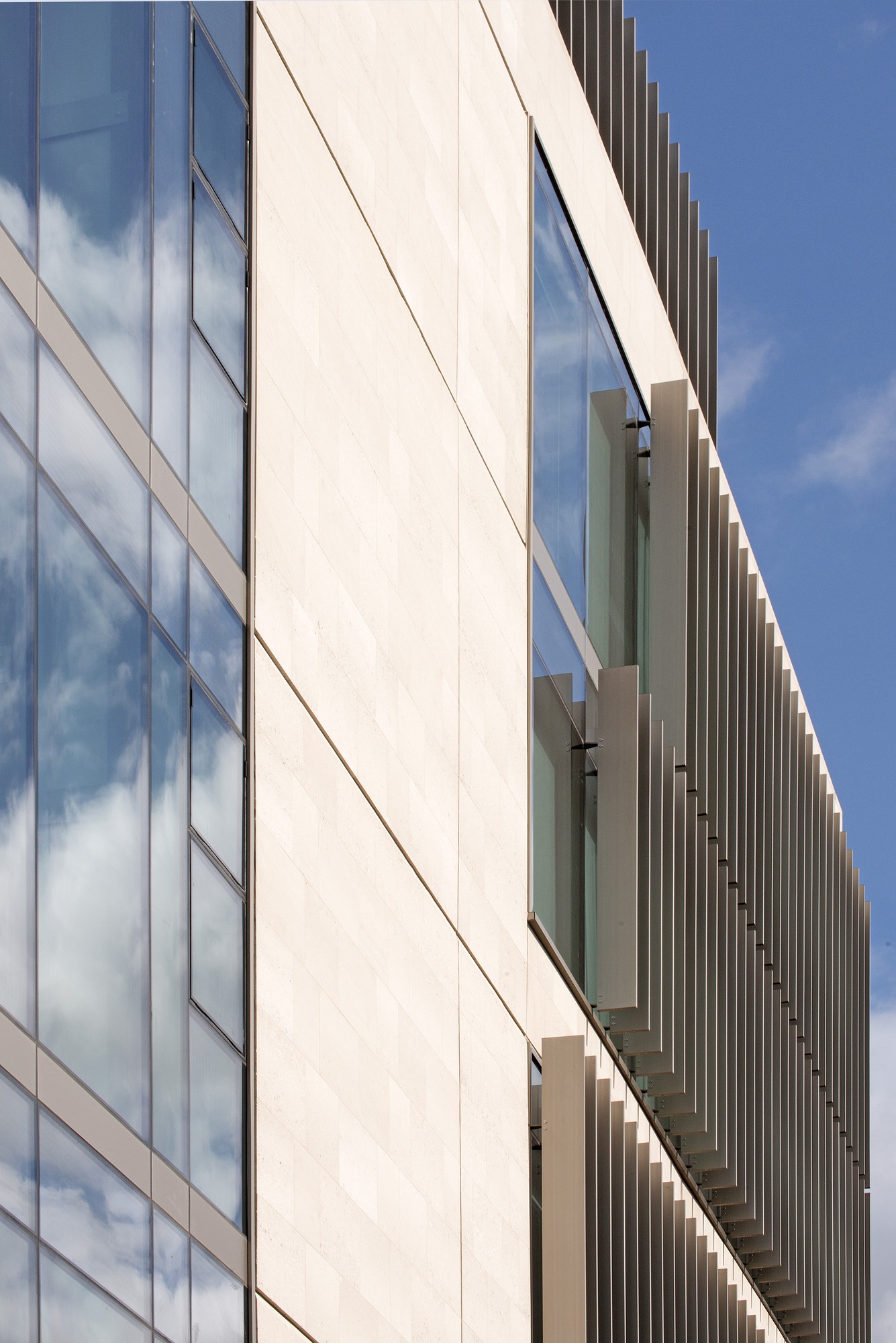 ADP takes wraps off £16m University of Leeds library