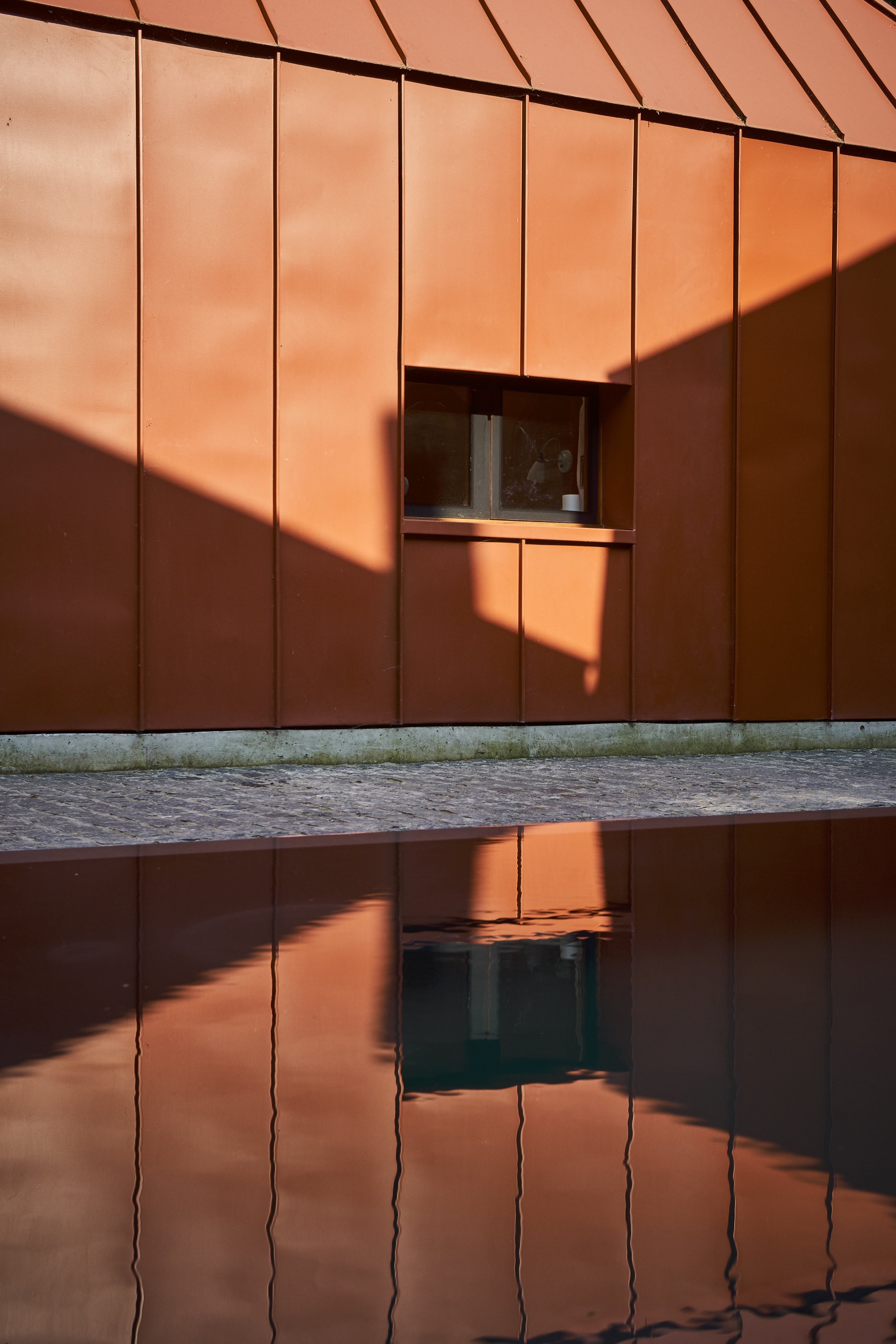 Stephen Lawrence Prize Tin House by Henning Stummel Architects