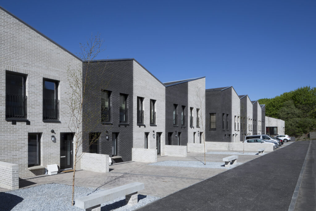 Expressive terrace McGinlay Bell completes Maryhill Locks Housing in