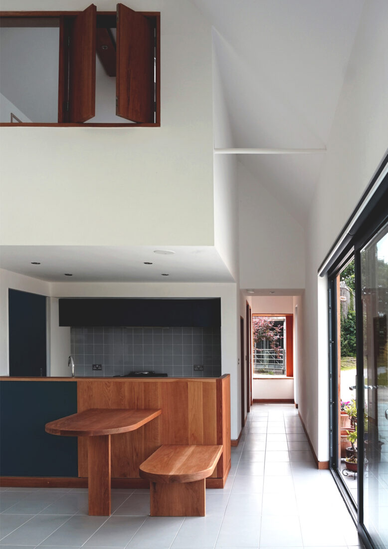 Hurley and Hughes’ Kentish house draws on agricultural vernacular