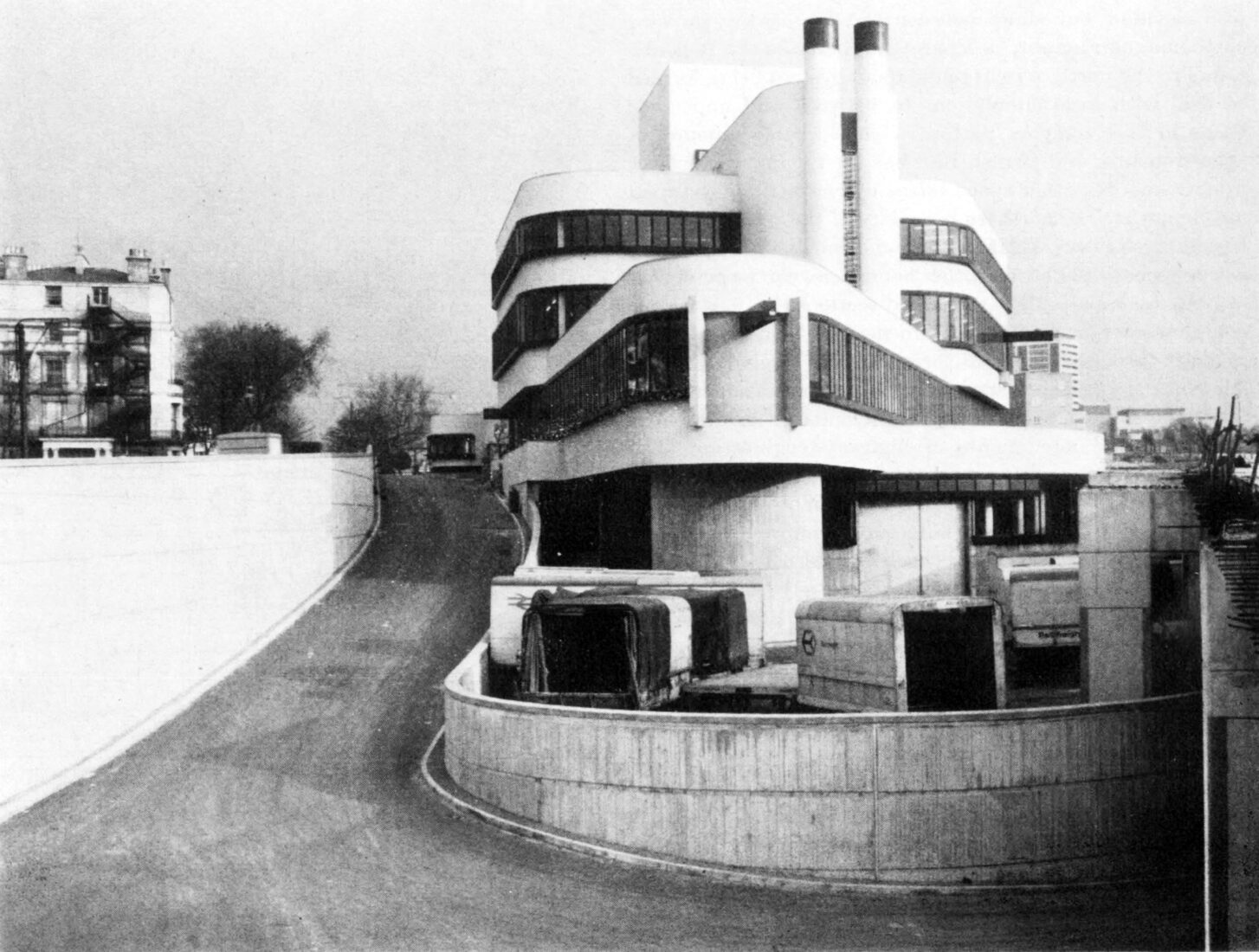 The Battleship building in abut 1968 when it was first put into use. The Westway doesn't exist bar a small section that is incomplete at extreme right. Without the Westway the building's ship like appearance including its chimneys and the 'bridge' is more obvious.