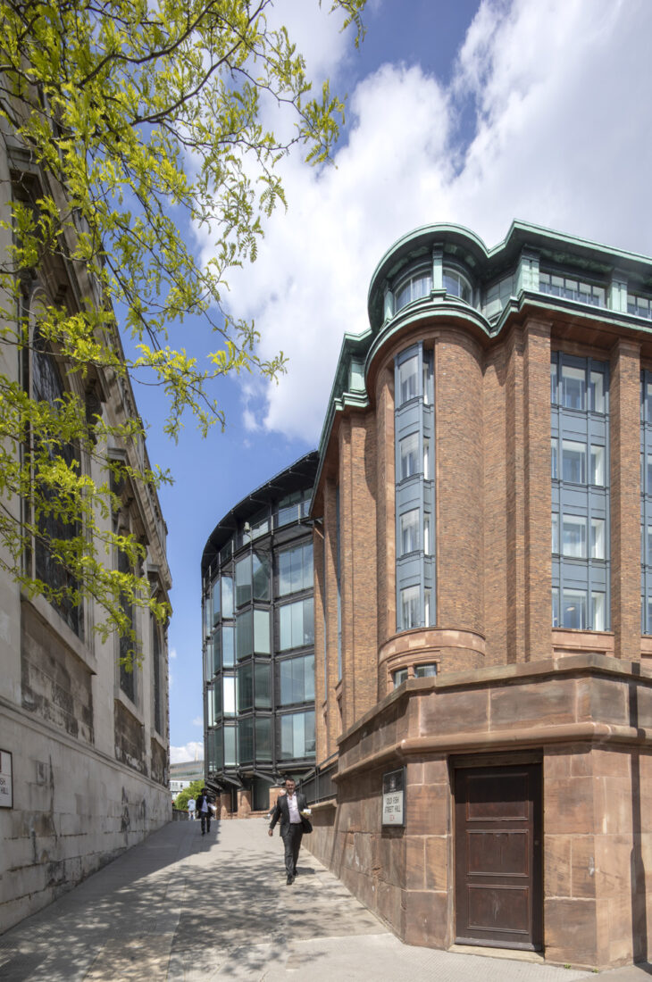 Bracken House refurbished by John Robertson Architects for Financial Times
