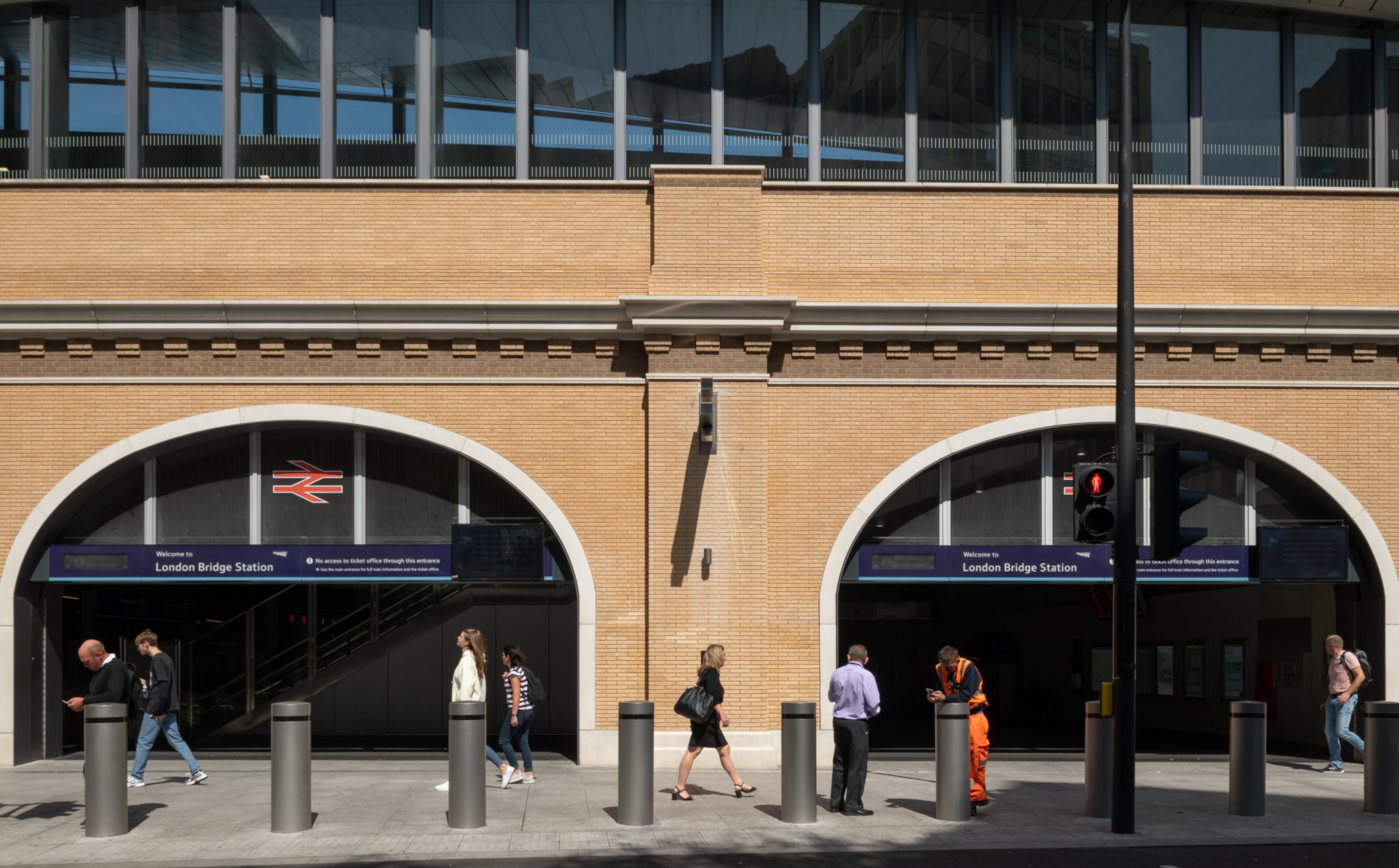 Storage Locker London Bridge At Christina Gonzales Blog